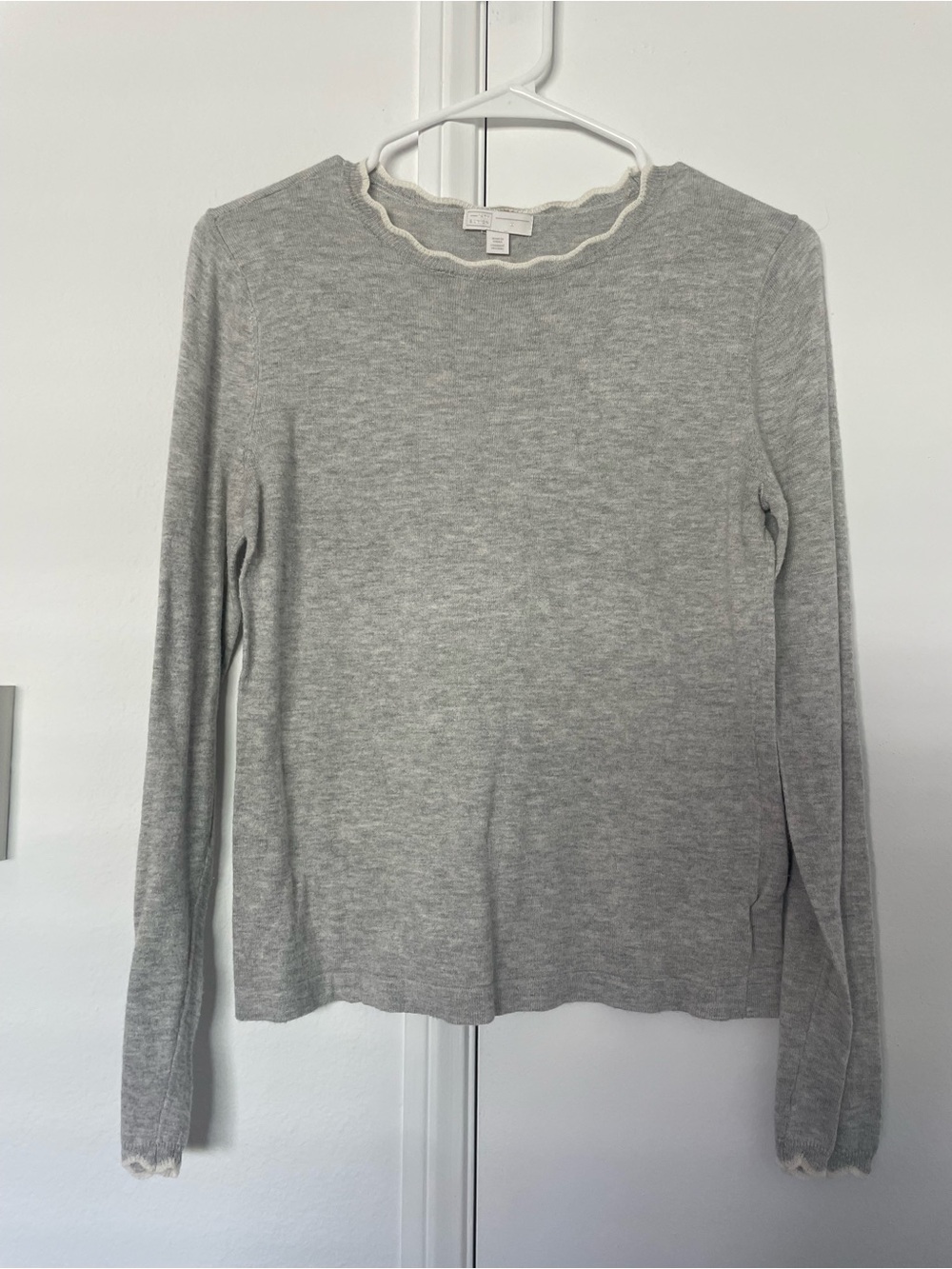 14th & Union Light Gray Crewneck Sweater with Scalloped Trim